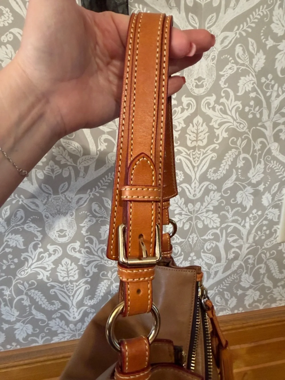 Dooney and Bourke McKenzie hobo Taupe Smooth Leather Vachetta Trim & Handles EUC - Picture 14 of 16